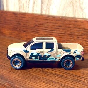 8987 Hot Wheels Speed Blur 2015 Ford F-150 Truck 1:64 ~~2014 Mattel